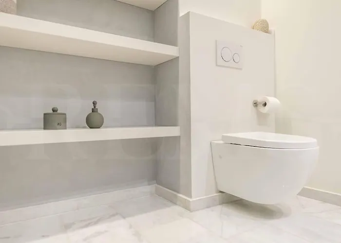 Luxurious In Center With Parking By Rems Málaga