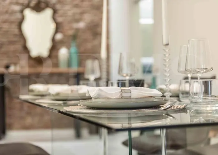 Apartment Luxurious In Center With Parking By Rems