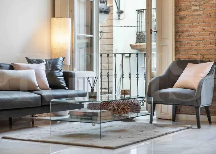 Luxurious In Center With Parking By Rems Málaga