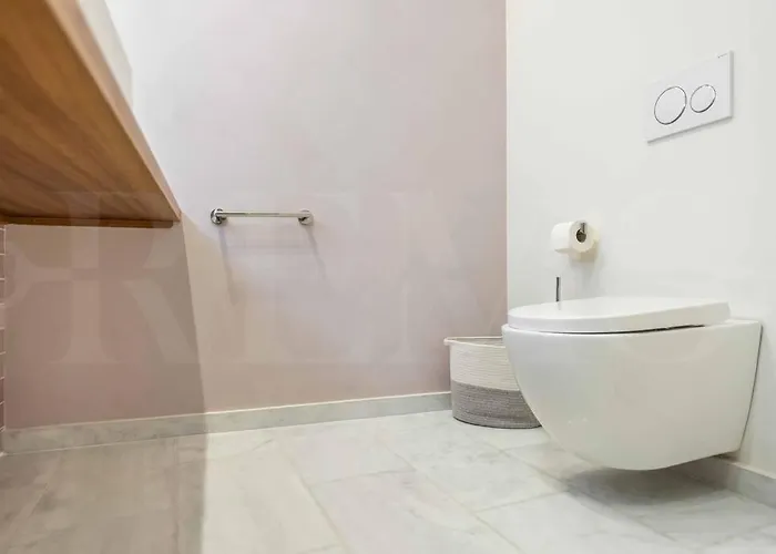 Apartment Luxurious In Center With Parking By Rems Málaga