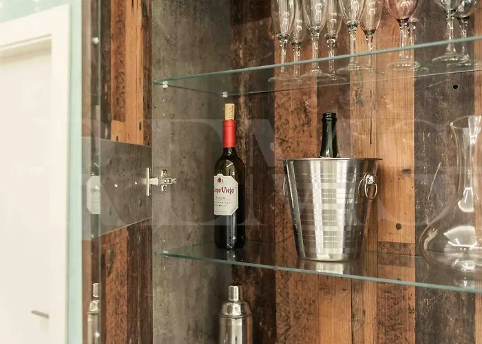 Luxurious In Center With Parking By Rems Málaga