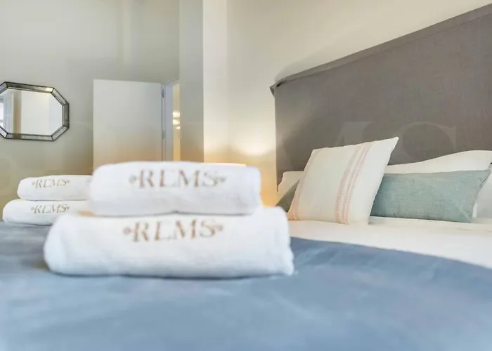 Luxurious In Center With Parking By Rems Apartment Málaga