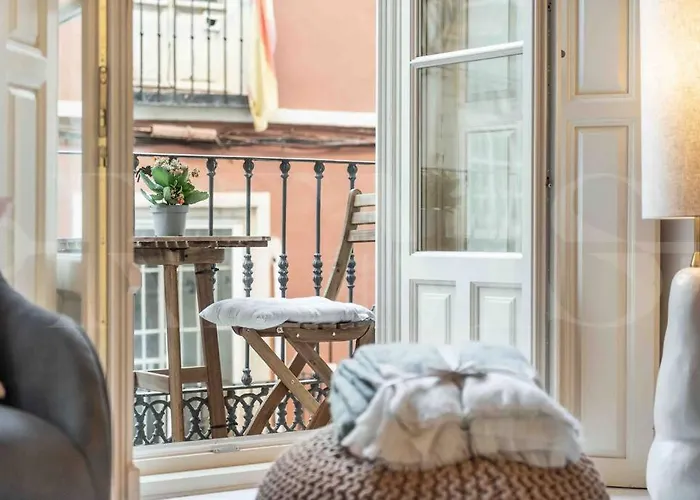 Luxurious In Center With Parking By Rems Málaga