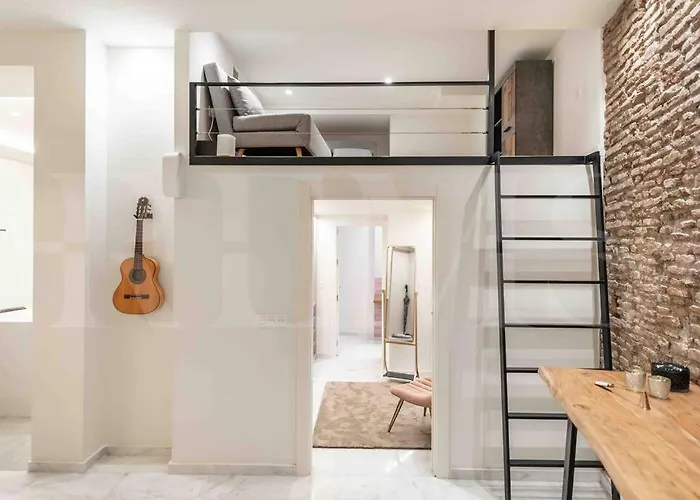 Luxurious In Center With Parking By Rems *